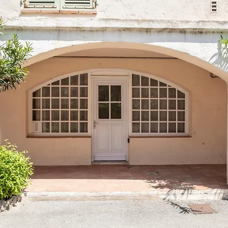 Apartment 30 M De La